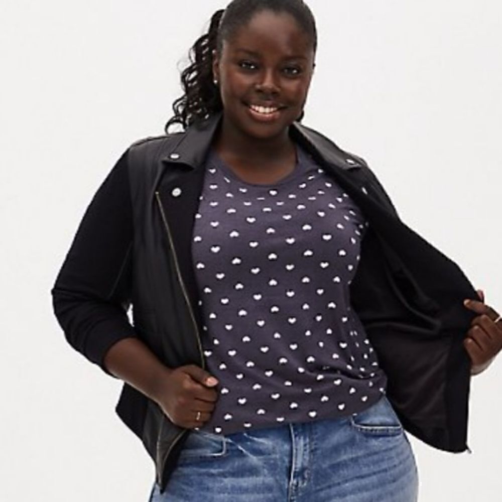 00X 10W Torrid Grey Crew Neck Tee Super Soft Dotted Hearts Slim Fit Medium Large